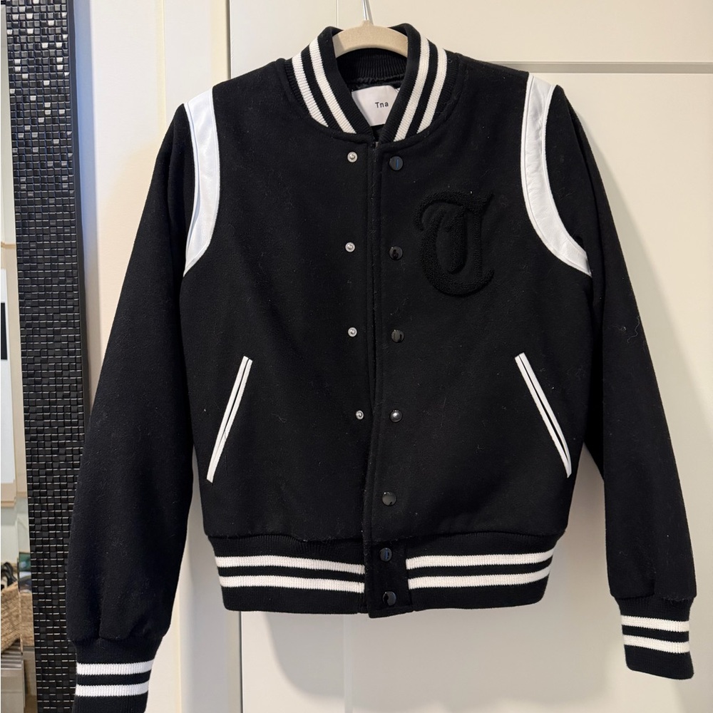 Aritzia TNA Chinook Bomber